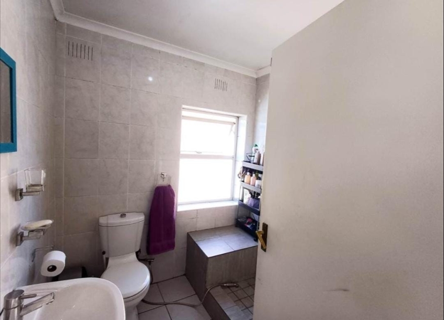 To Let  Bedroom Property for Rent in Surrey Estate Western Cape